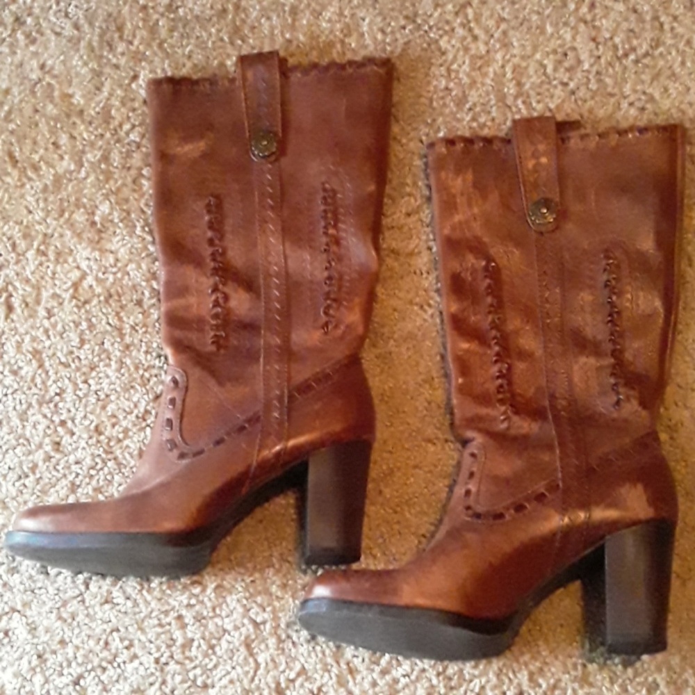 Used Brown calf heeled Boots size 7